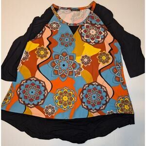 Monnuro Bohemian Top 3x 3/4 Length Sleeve Poly Blend